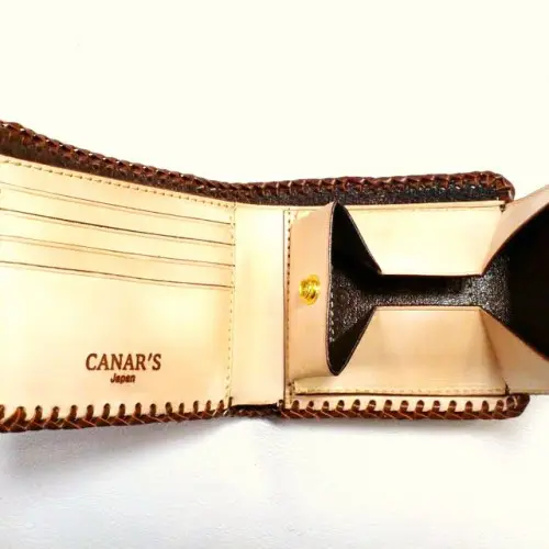 二つ折り財布〈開きタイプ〉 | カナーズ・ジャパン｜全国対応の