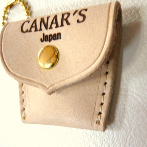 ランドセルリメイク・レザー製品の専門店カナーズ・ジャパン｜オーダーメイドの贈り物に人気の”御守りご縁財布〈お稲荷様奉納五円入り〉”画像です。